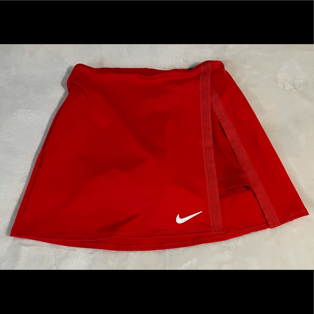 Nike Slim Fit Tennis Skirt- rare style!!